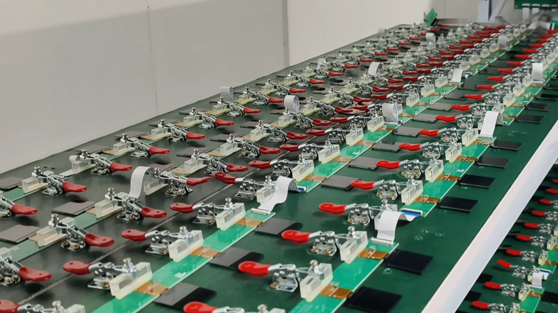 Sprievodca návrhom teploty prostredia TFT: Profesionálne poradenstvo od CNK Electronics